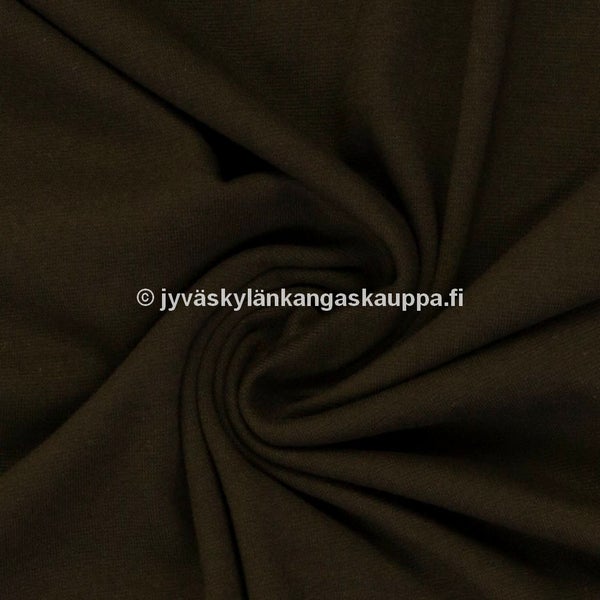 Perus Resori 179 Tummanruskea