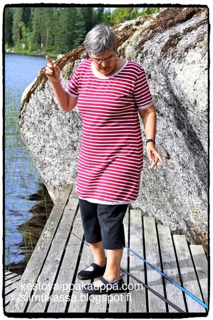 Trikoo kangas Raidat TURKOOSI (1,5m valmispala)pahvin&ouml;yt&auml;&auml;