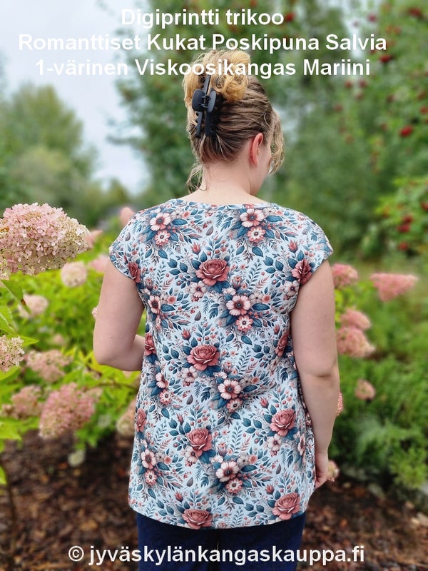 Digiprintti trikoo Romanttiset Kukat Poskipuna Salvia sek&auml; 1-v&auml;rinen Viskoosikangas Mariini