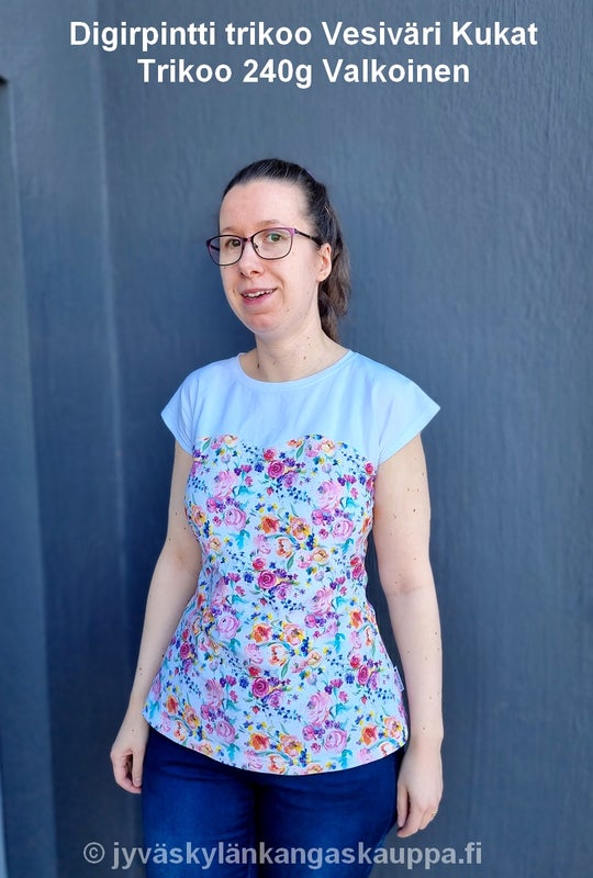 Digirpintti trikoo Vesiv&auml;ri Kukat sek&auml; Trikoo 240g Valkoinen