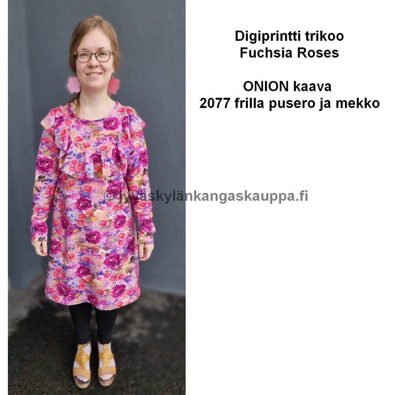Digiprintti trikoo Fuchsia Roses sek&auml; ONION kaava 2077 frilla pusero ja mekko
