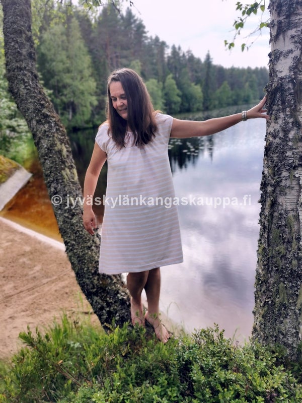 Trikoo kangas  Raidat VAALEANPUNAINEN sek&auml; JKK KAAVA Holkkihiha Runsas