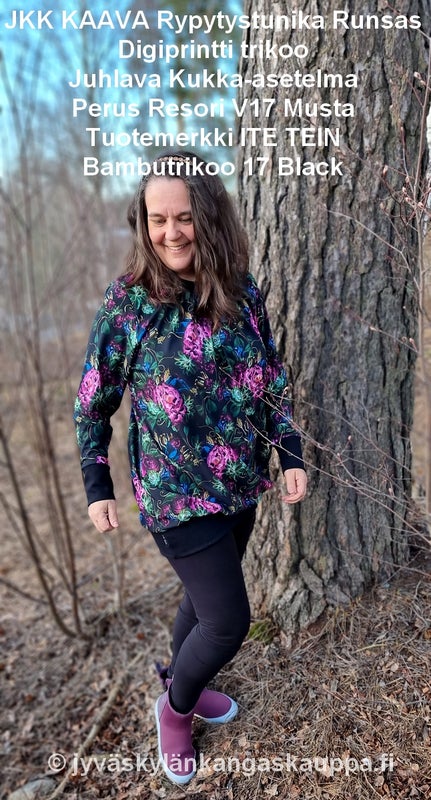 JKK KAAVA Rypytystunika Runsas; Digiprintti trikoo Juhlava Kukka-asetelma; Perus Resori V17 Musta; Tuotemerkki ITE TEIN; Bambutrikoo 17 Black