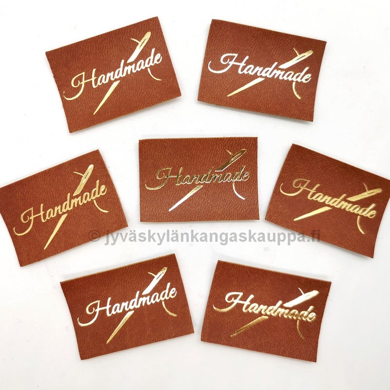 Keinonahkamerkki Handmade NEULA Ruskea + Kulta teksti