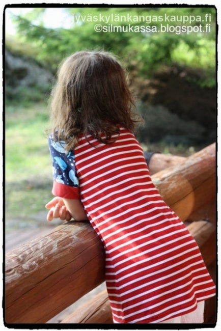 Trikoo kangas Raidat TURKOOSI (1,5m valmispala)pahvin&ouml;yt&auml;&auml;