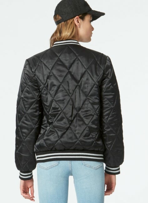 McCALL&acute;s kaava M7637 unisex huppari ja bomber takki