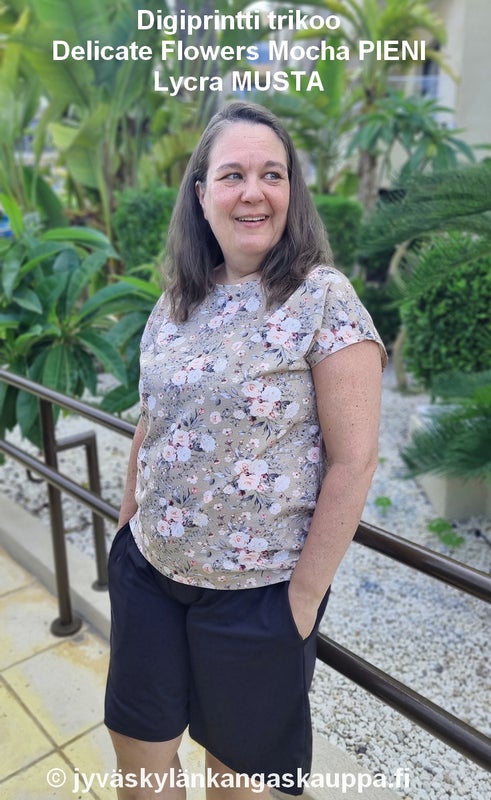 Digiprintti trikoo Delicate Flowers Mocha PIENI sek&auml; Lycra MUSTA