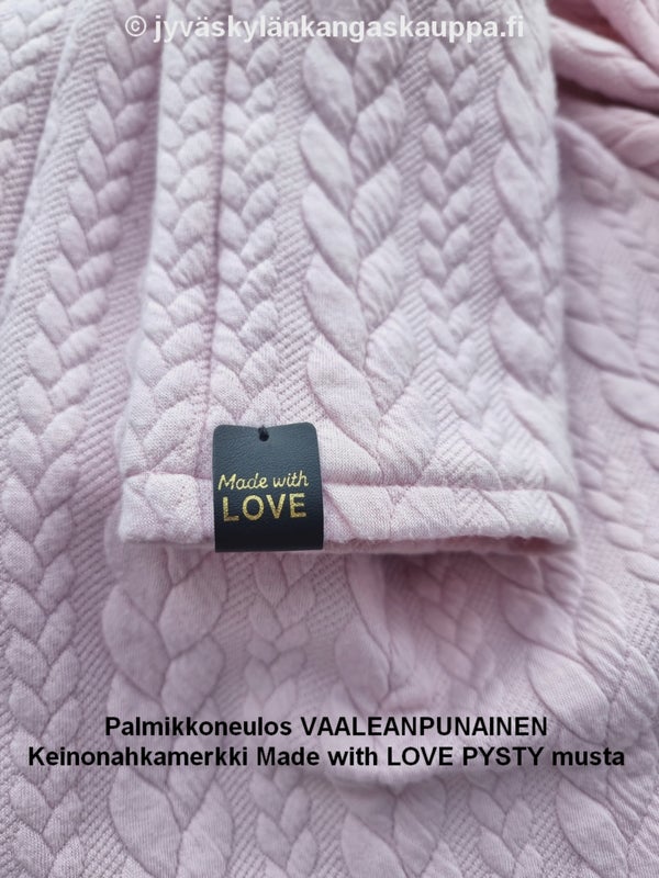 Palmikkoneulos VAALEANPUNAINEN sek&auml; Keinonahkamerkki Made with LOVE PYSTY musta