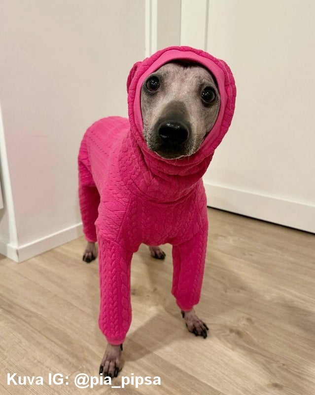 Palmikkoneulos Pinkki sek&auml; Taitettu tuotemerkki Handmade With MUSTA