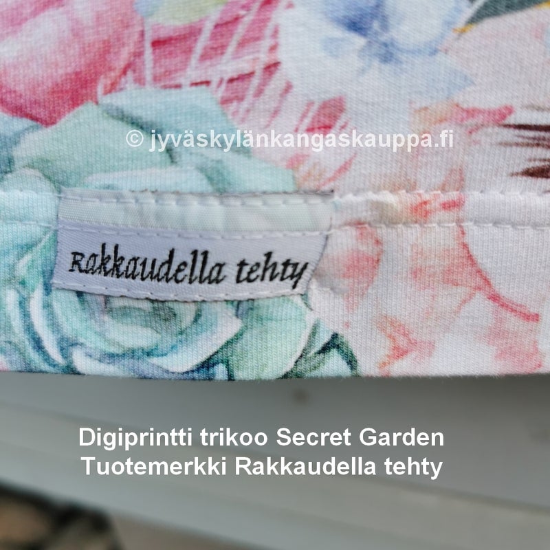 Digiprintti trikoo Secret Garden sek&auml; Tuotemerkki Rakkaudella tehty