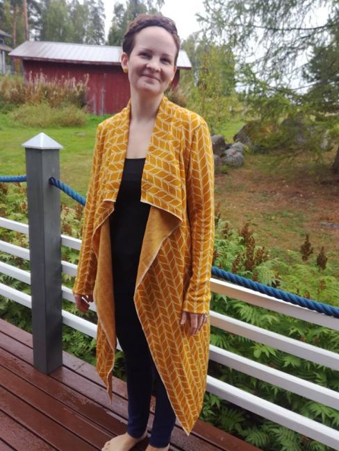 Merinovillaneulos T&Auml;HK&Auml; musta (mulesing vapaa)