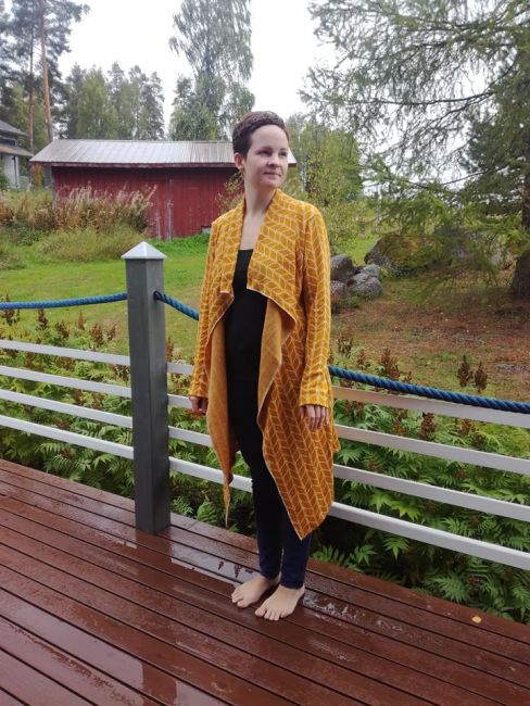 Merinovillaneulos T&Auml;HK&Auml; musta (mulesing vapaa)