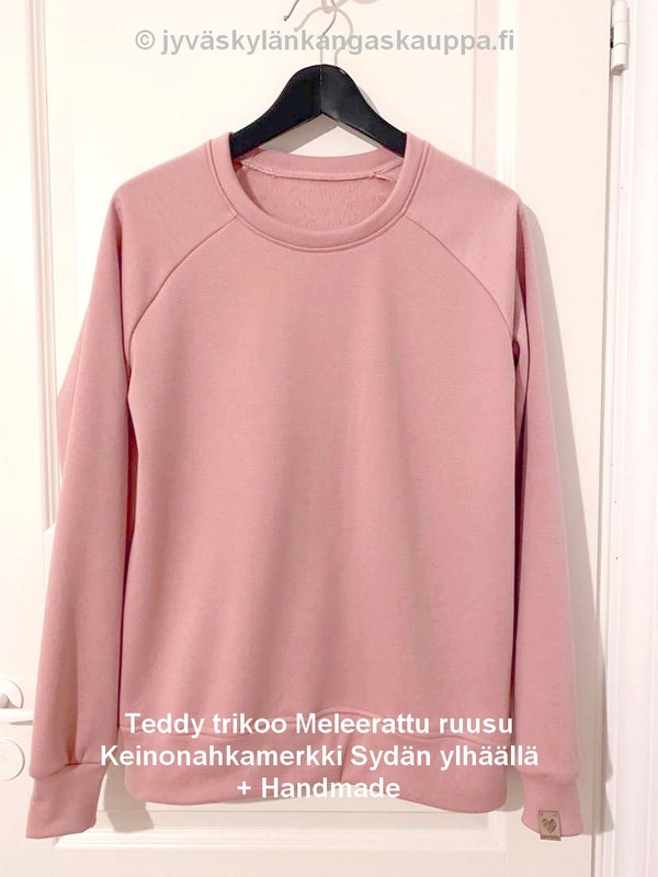 Teddy trikoo Meleerattu ruusu sek&auml; Keinonahkamerkki Syd&auml;n ylh&auml;&auml;ll&auml; + Handmade