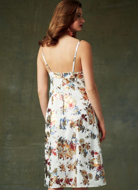 Vogue kaava V9278: helppo mekko