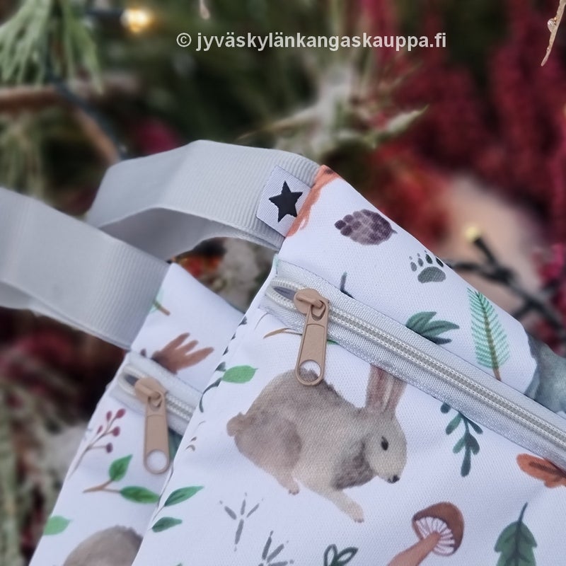 PUL kangas vesiv&auml;ri mets&auml;nel&auml;imet, Metrivetoketju 3mm spiraali vaaleanharmaa, Vetoketjun vedin 3mm latte, Ripsinauha harmaa, Tuotemerkki T&Auml;HTI