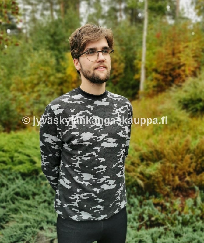 VILLATRIKOO Maastokuvio; Merinovilla interlock mulesing vapaa MELEERATTU TUMMANHARMAA; THERMO leggins MUSTA