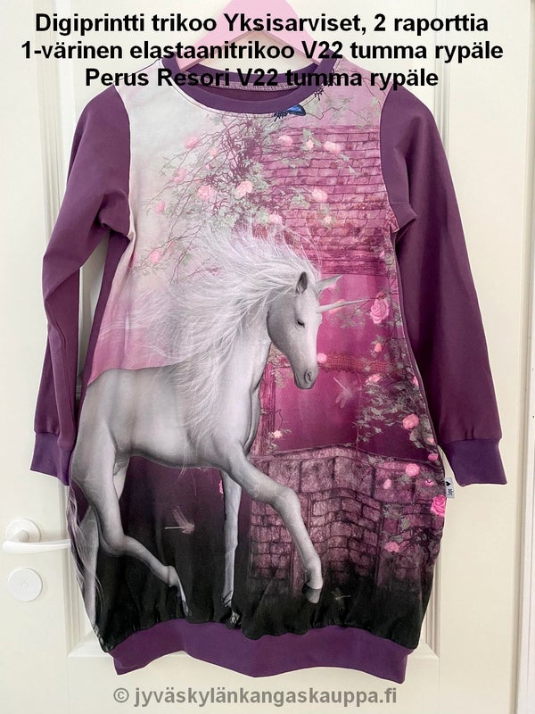 Digiprintti trikoo Yksisarviset, 2 raporttia sek&auml; 1-v&auml;rinen elastaanitrikoo V22 tumma ryp&auml;le ja Perus Resori V22 tumma ryp&auml;le